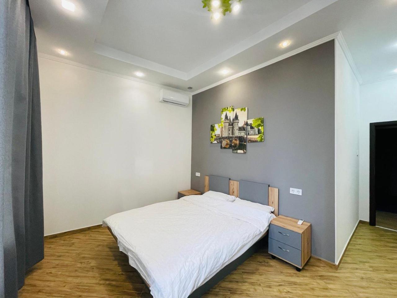 Apartment For Rent In The City Center Of Kharkiv K18 Elinaflats Экстерьер фото
