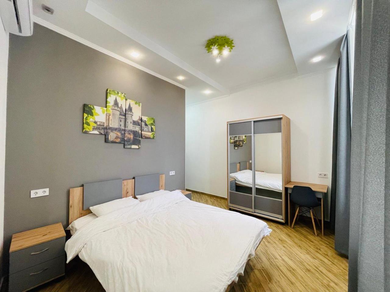 Apartment For Rent In The City Center Of Kharkiv K18 Elinaflats Экстерьер фото